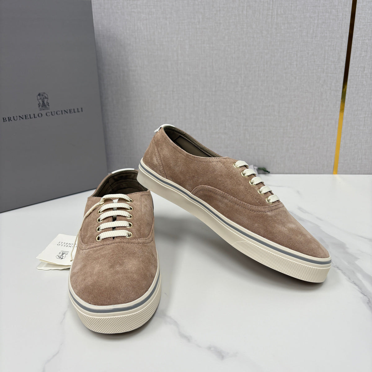 Cream Suede Plain Low-Top - Men's