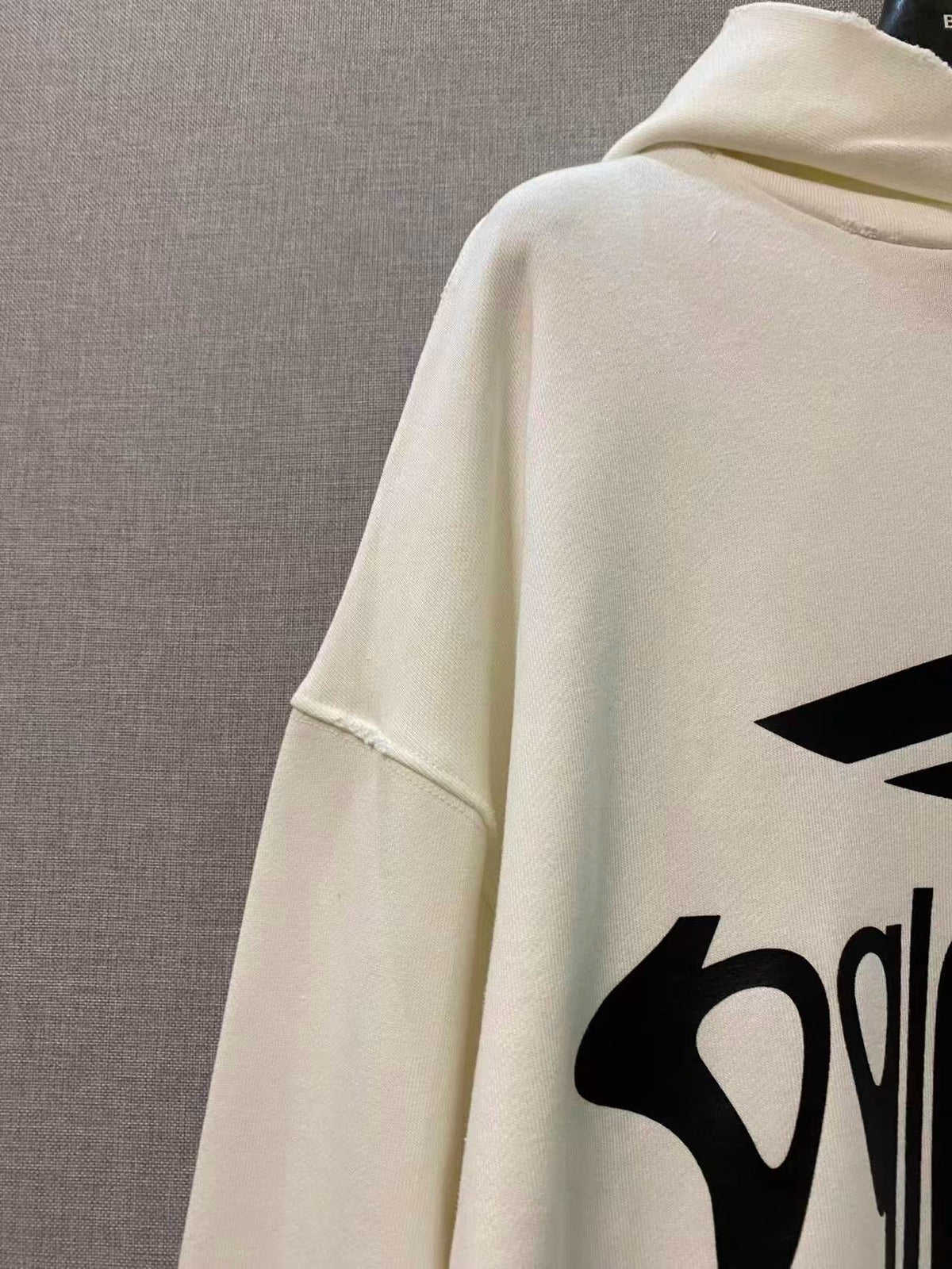 Grauer Baumwoll-Grafik-Pullover – Herren