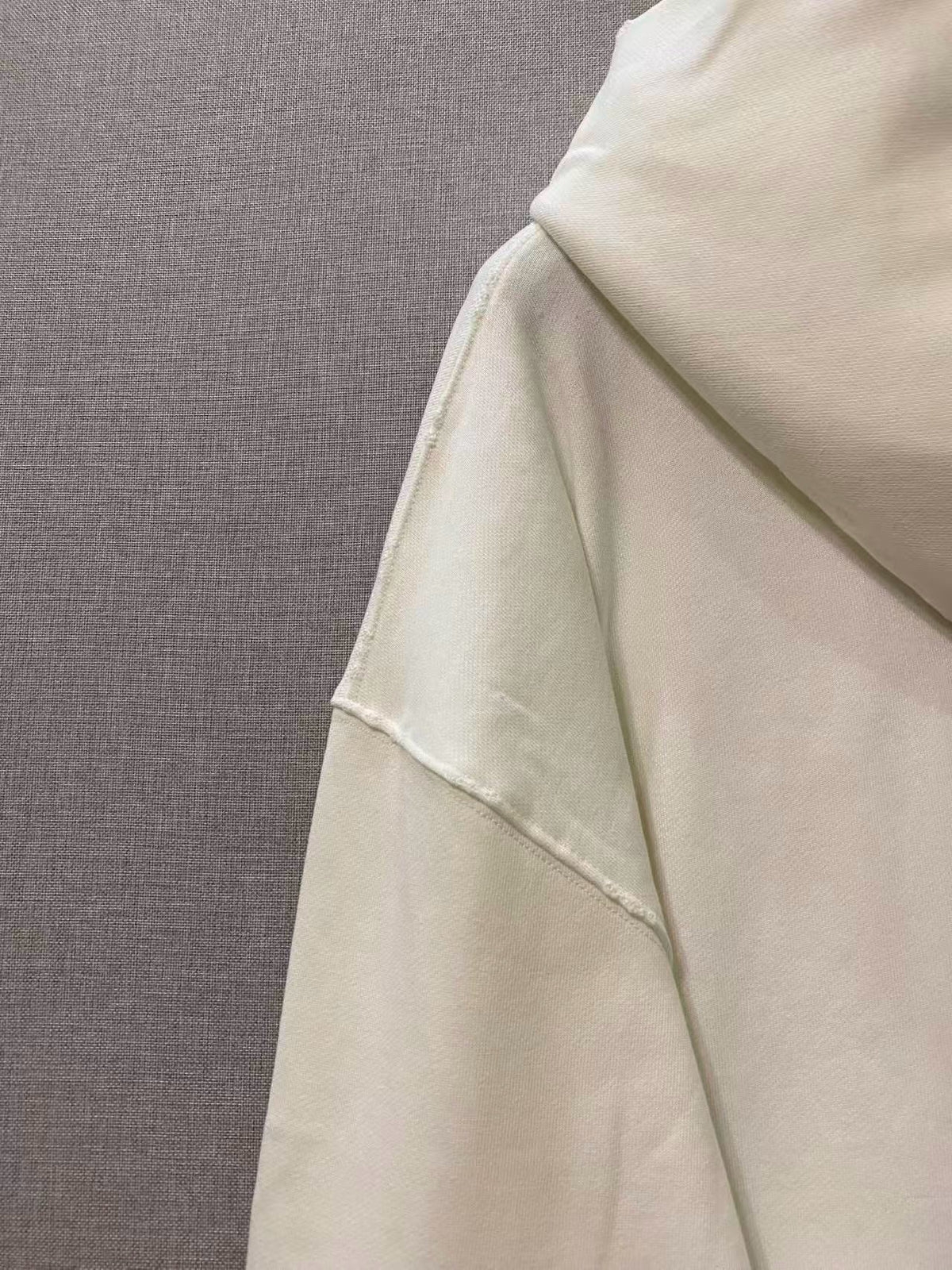 Grauer Baumwoll-Grafik-Pullover – Herren