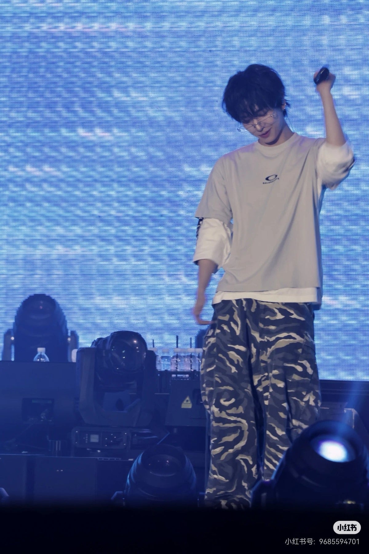 Cremefarbenes Langarmshirt mit Lagenlook aus Baumwolle – Herren