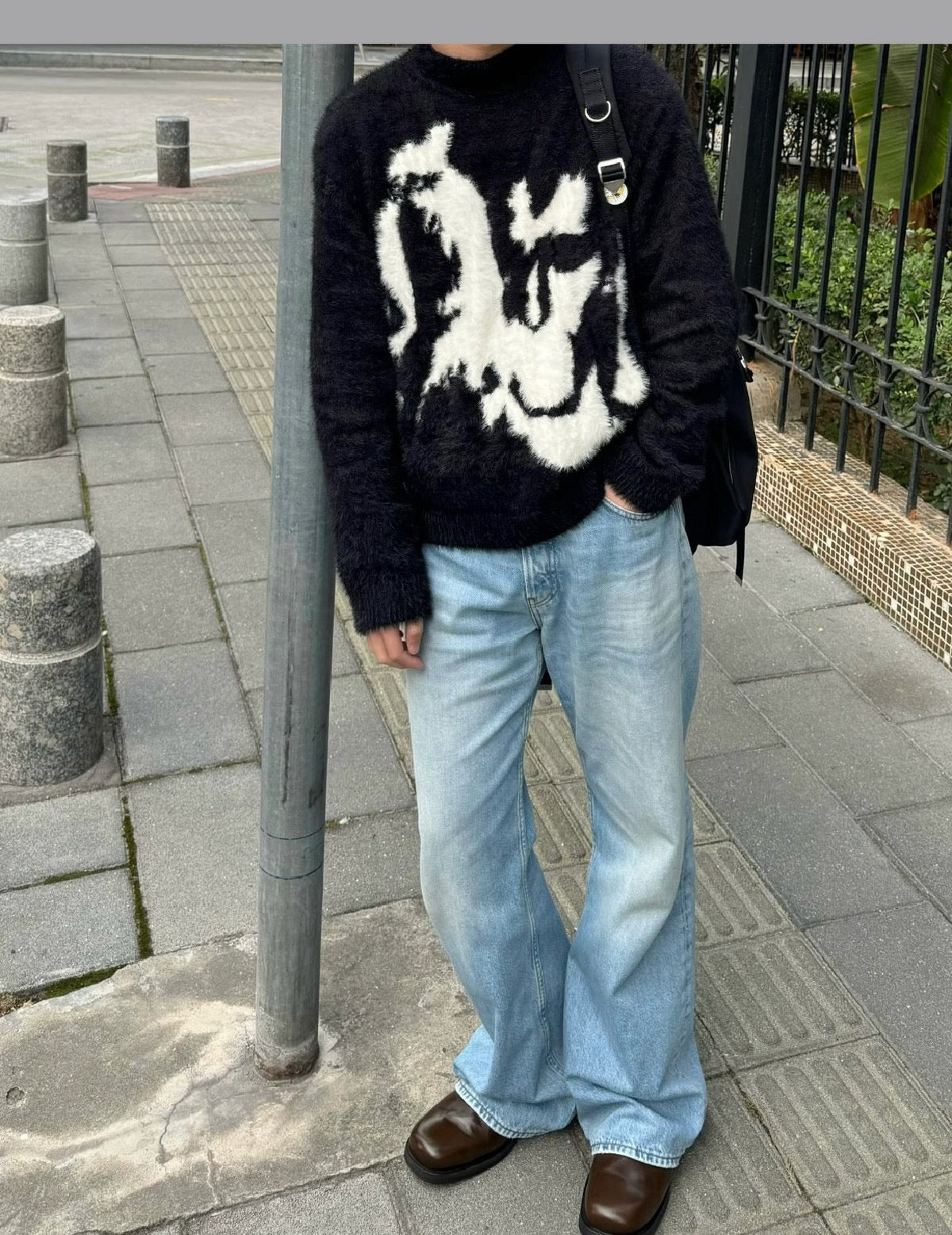 Blaue Jeans, Used-Look, weites Bein – Herren