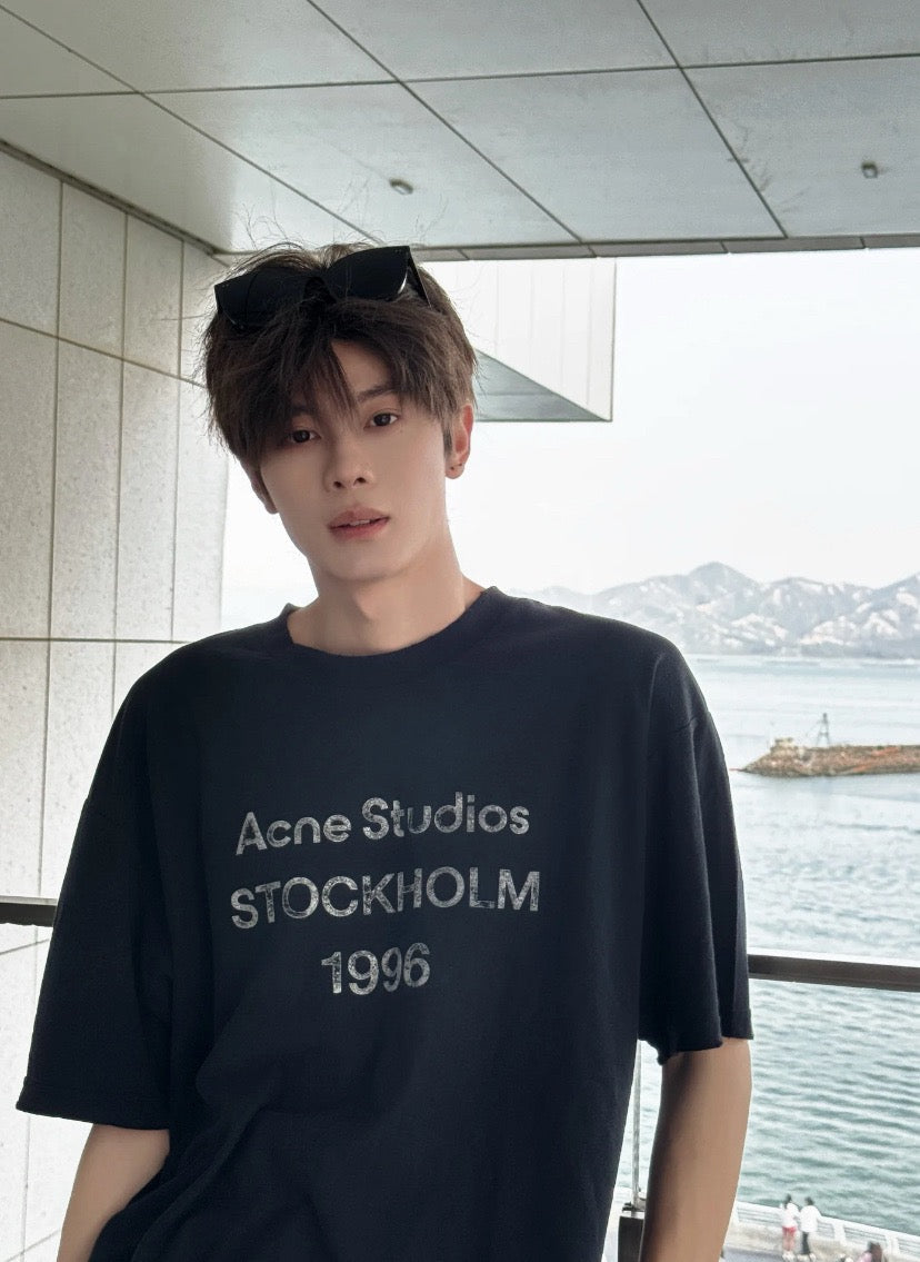 Schwarzes Kurzarm-T-Shirt aus Baumwolle mit Textprint – Herren