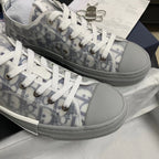 B23 Low Top Schräge Sneaker mit geringem Blaulichtanteil