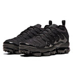 Air VaporMax – it puts the must-haves from the pantheon of Air into one shoe, letting you step into – LUX VERSE Luxury Designer Fashion Outlet