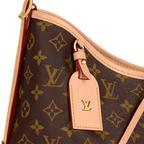 CarryAll MM – its contemporary, body-friendly design and roomy interior make this a fantastic – LUX VERSE Luxury Designer Fashion Outlet