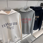 Schwarzer Pullover aus Baumwolle mit goldenem Text – Herren