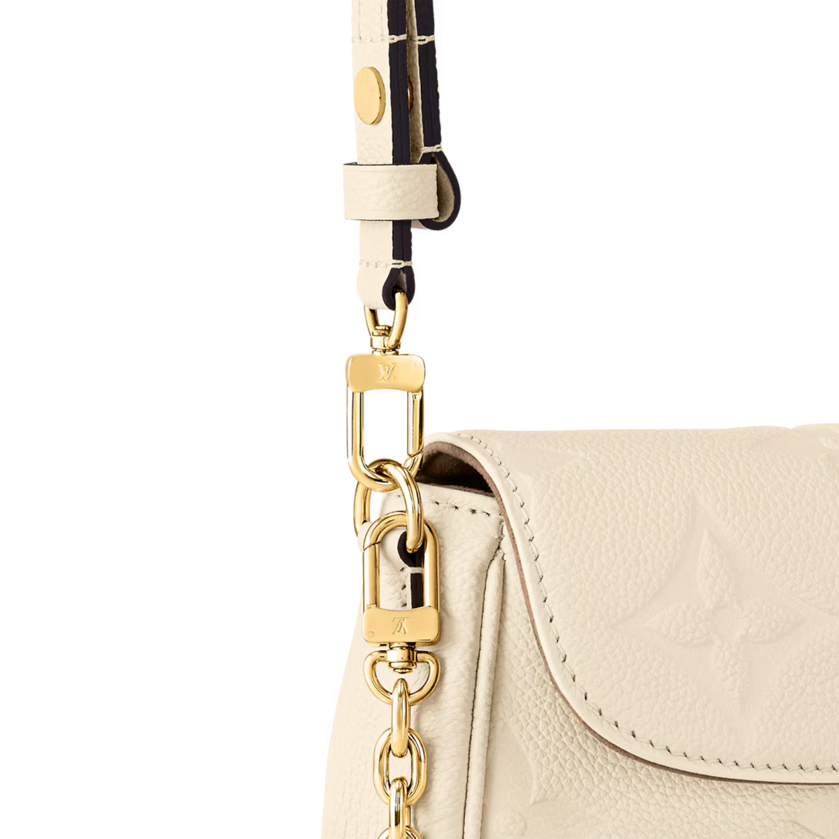 Wallet on Chain Ivy Cream – the perfect day-to-evening companion, it can be carried as a clutch, worn close to – LUX VERSE Luxury Designer Fashion Outlet