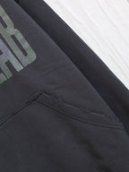 Schwarzer Pullover aus Baumwolle mit tonigem Textaufdruck – Herren