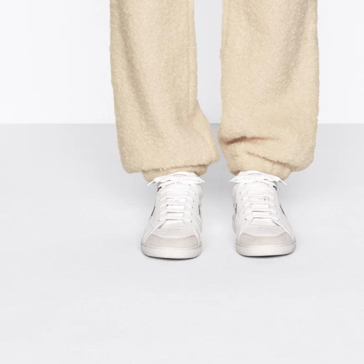 Star Sneaker – the Star sneaker, with its timeless lines, is already a new must-have – LUX VERSE Luxury Designer Fashion Outlet