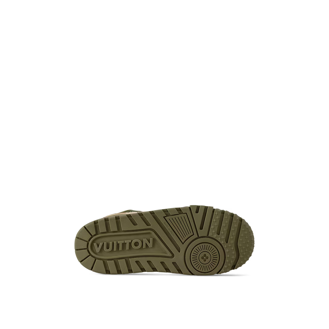 Trainer Maxi Khaki Green Sneaker – this model features an oversized fit and a chunky rubber outsole, inspired by that – LUX VERSE Luxury Designer Fashion Outlet