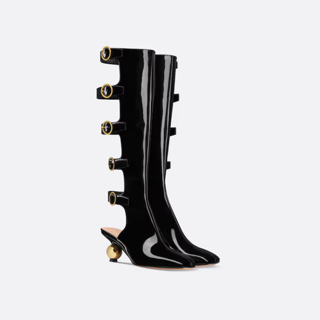 D-Idole Heeled Boot – unveiled at the Autumn-Winter 2024-2025 Fashion Show, the new D-Idole heeled boot – LUX VERSE Luxury Designer Fashion Outlet