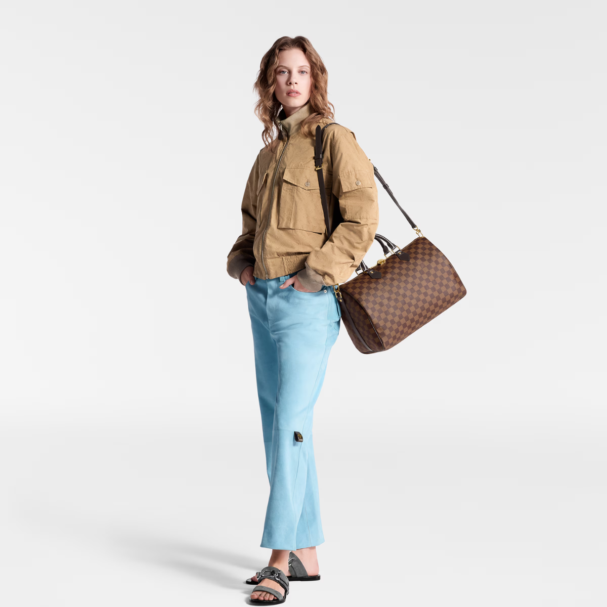 Speedy Bandoulière 35 – originally created for travelers in the 1930s – the name refers to the era’s rapid – LUX VERSE Luxury Designer Fashion Outlet