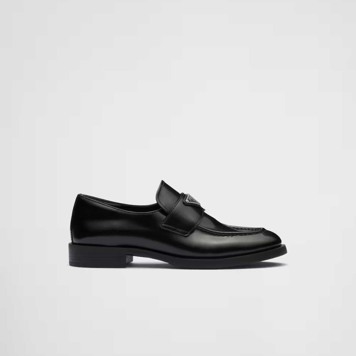 Brushed leather loafers Black – new, modernist proportions reinterpret the classic silhouette of the loafer, giving – LUX VERSE Luxury Designer Fashion Outlet