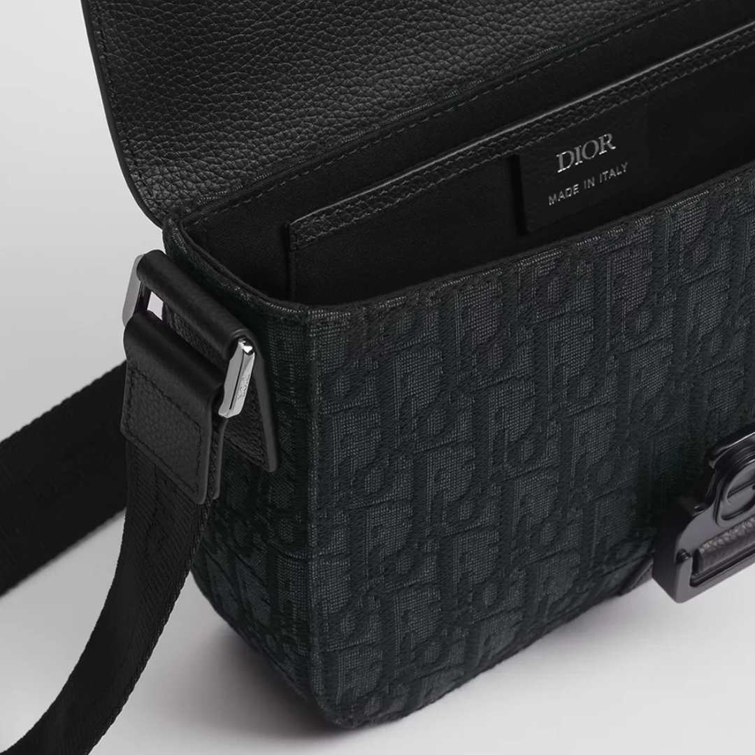 Saddle small messenger flap Bag