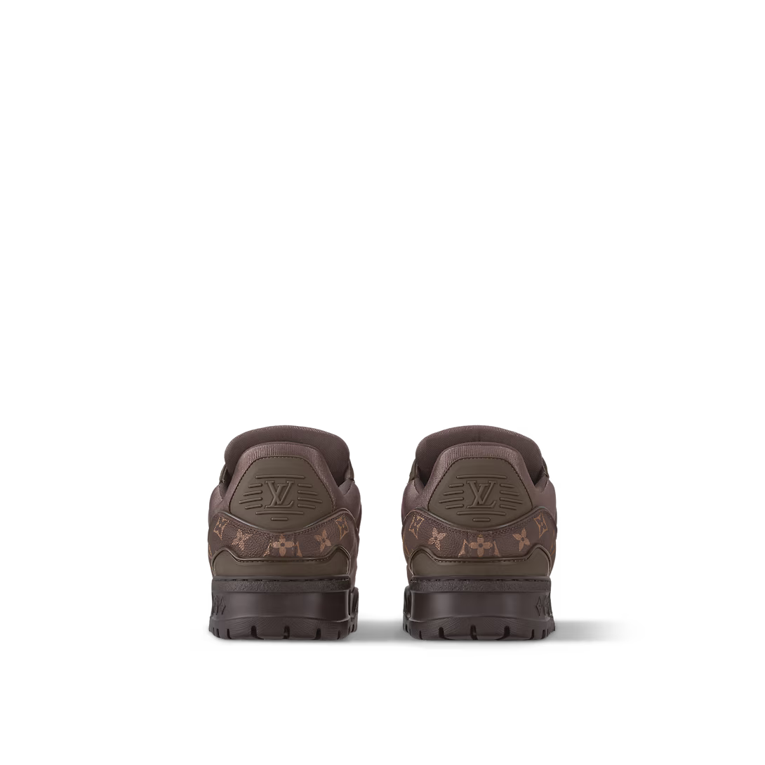 Trainer Maxi Sneaker Ebene – this model, which references the cult Trainer sneaker designed by Virgil Abloh, is – LUX VERSE Luxury Designer Fashion Outlet