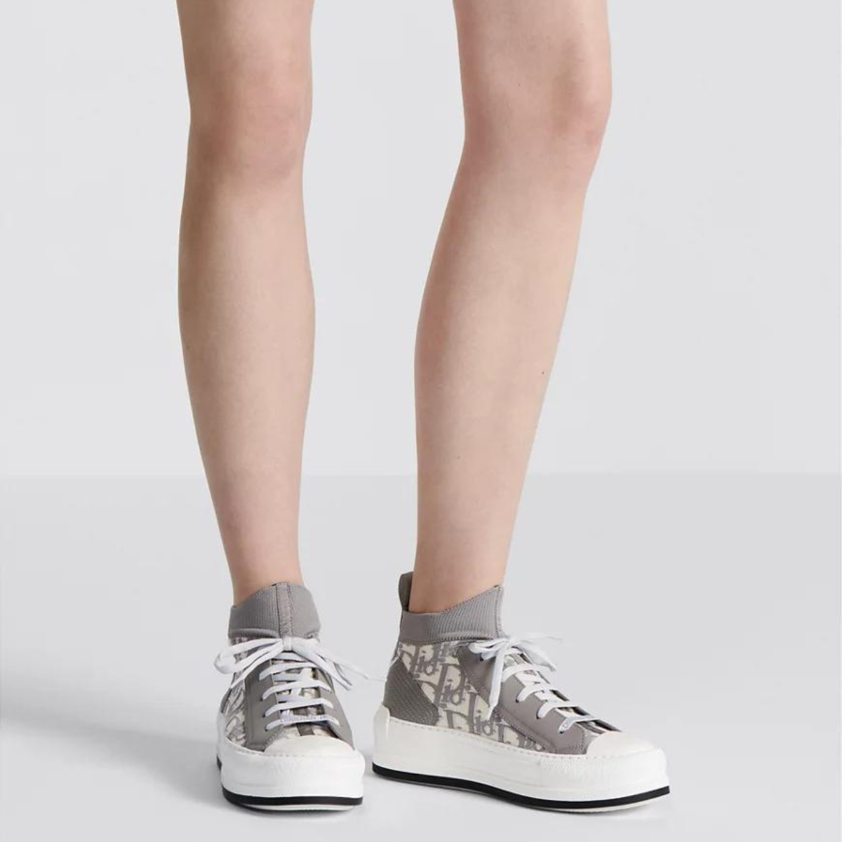 Walk'n'Platform Sneaker Oblique Mesh – the gray Oblique technical mesh upper is enhanced by tonal calfskin inserts – LUX VERSE Luxury Designer Fashion Outlet