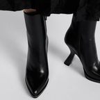 D-Fiction Heeled Ankle Boot – the black calfskin upper is completed by a 10.5 cm (4) thick comma heel and a 1.5 cm – LUX VERSE Luxury Designer Fashion Outlet