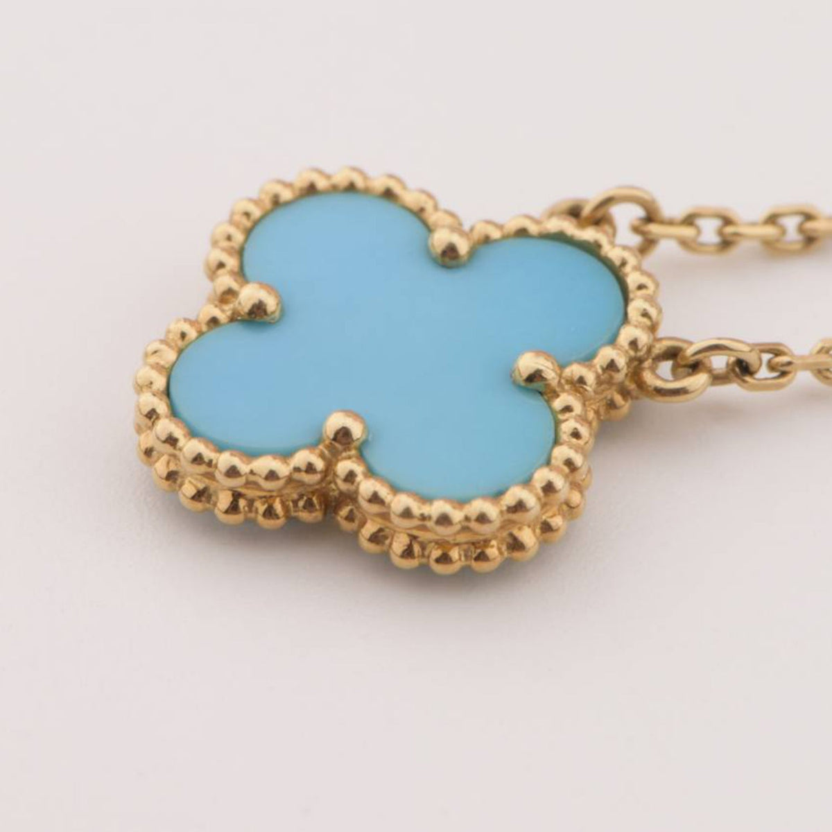 Clover 15mm Vintage Turquoise Necklace – LUX VERSE Luxury Designer Fashion Outlet