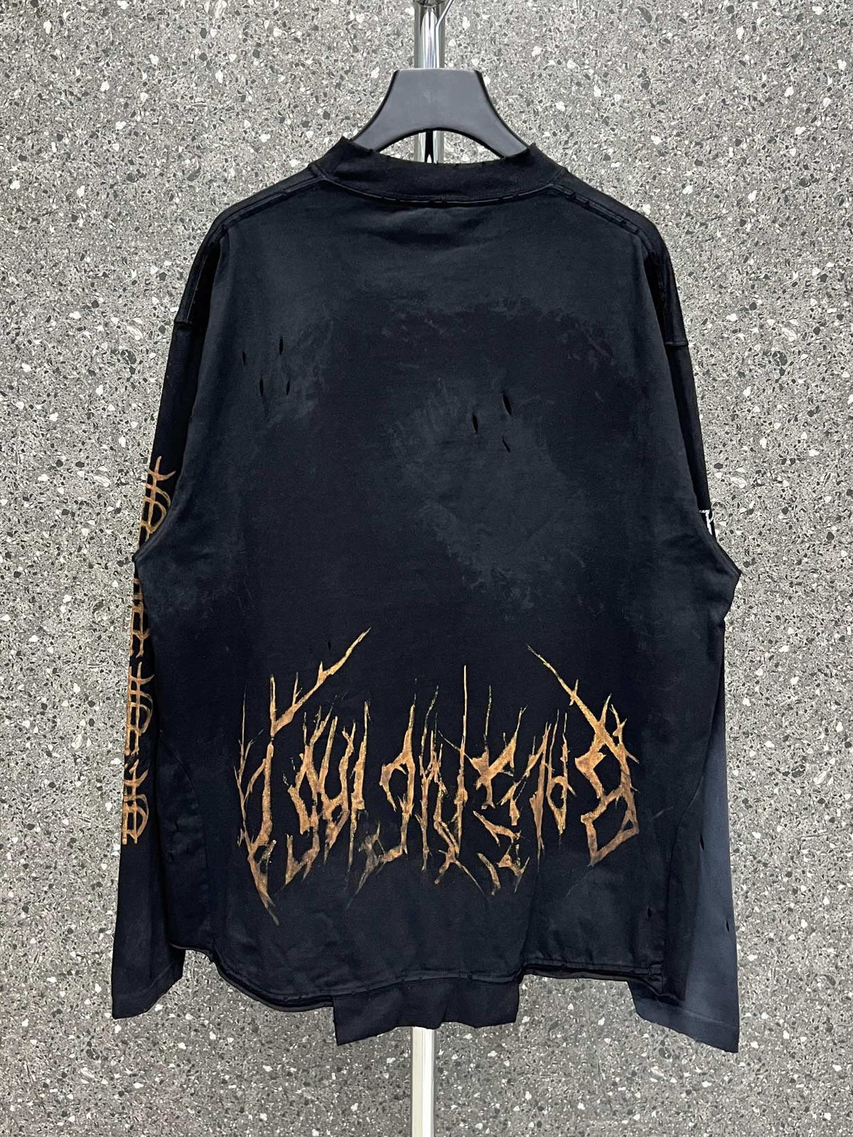 Verblichenes blaues T-Shirt mit Grafikprint für Herren