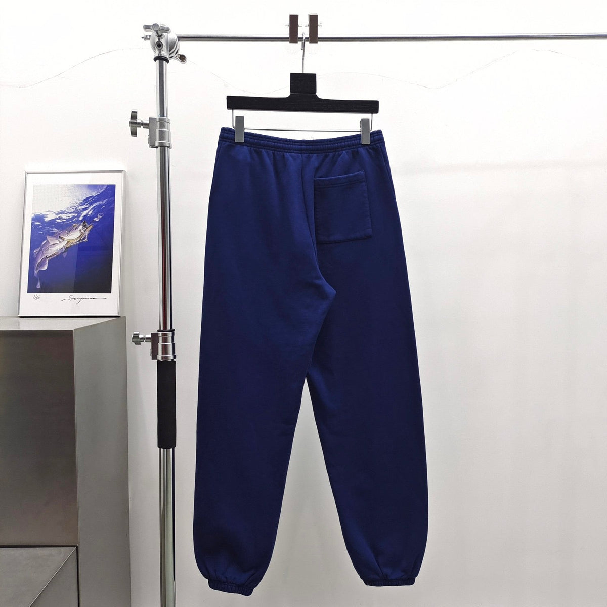 Jogginghose mit Grafikprint aus Baumwolle in Navy – Herren