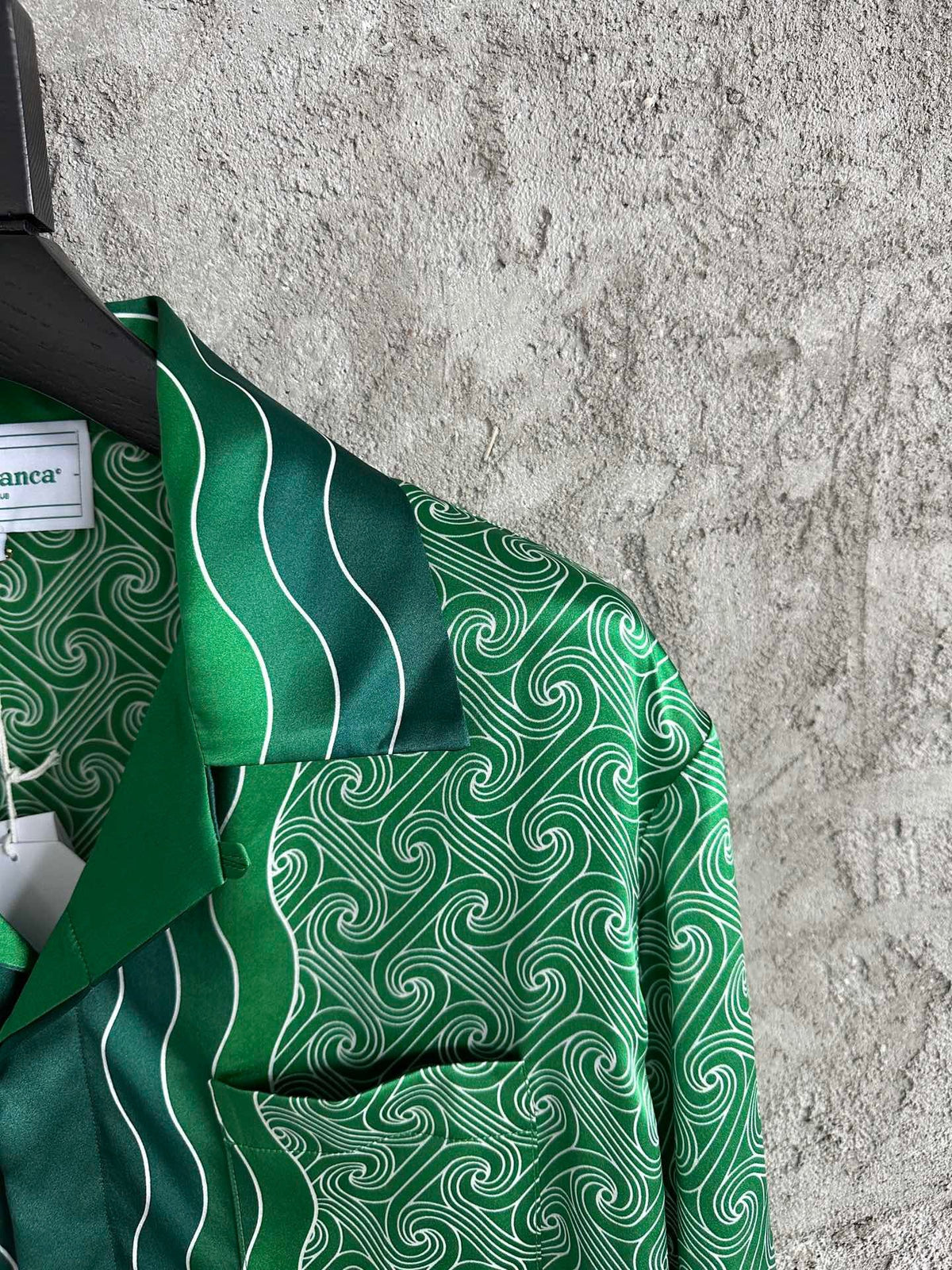 Grünes Wellenmuster Seidenhemd – Herren