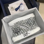 B23 High-Top-Sneaker mit Grafik