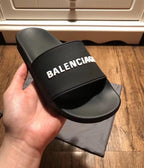 Schwarze Logo-Badeschlappen