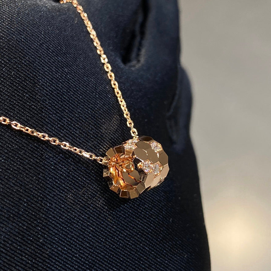 Bee Love Diamond Necklace – LUX VERSE Luxury Designer Fashion Outlet