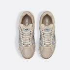 B30 Sneaker Signature Touch – the B30 and CD30 signatures on the tongue and the back of the sneaker – LUX VERSE Luxury Designer Fashion Outlet