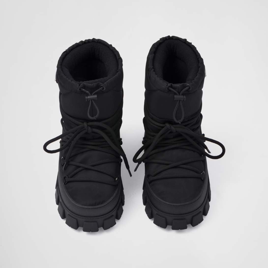 Re-Nylon gabardine après-ski boots – leather lining Lettering logo on the tongue Enameled metal triangle logo Polyester – LUX VERSE Luxury Designer Fashion Outlet