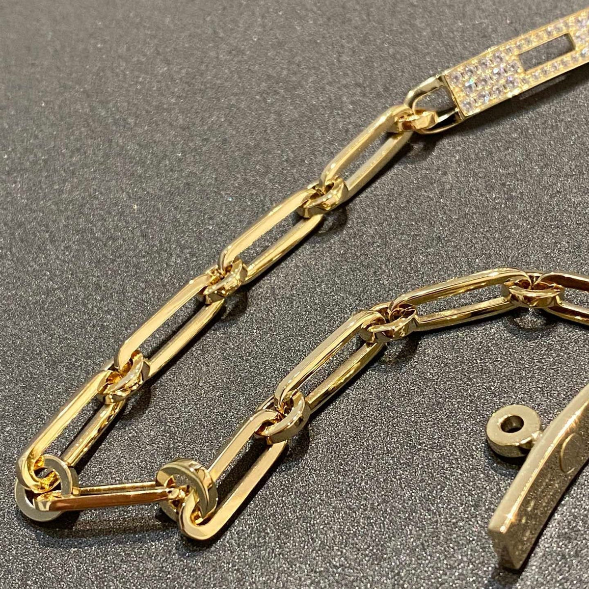 Chaine Bracelet Small Model Diamond – LUX VERSE Luxury Designer Fashion Outlet