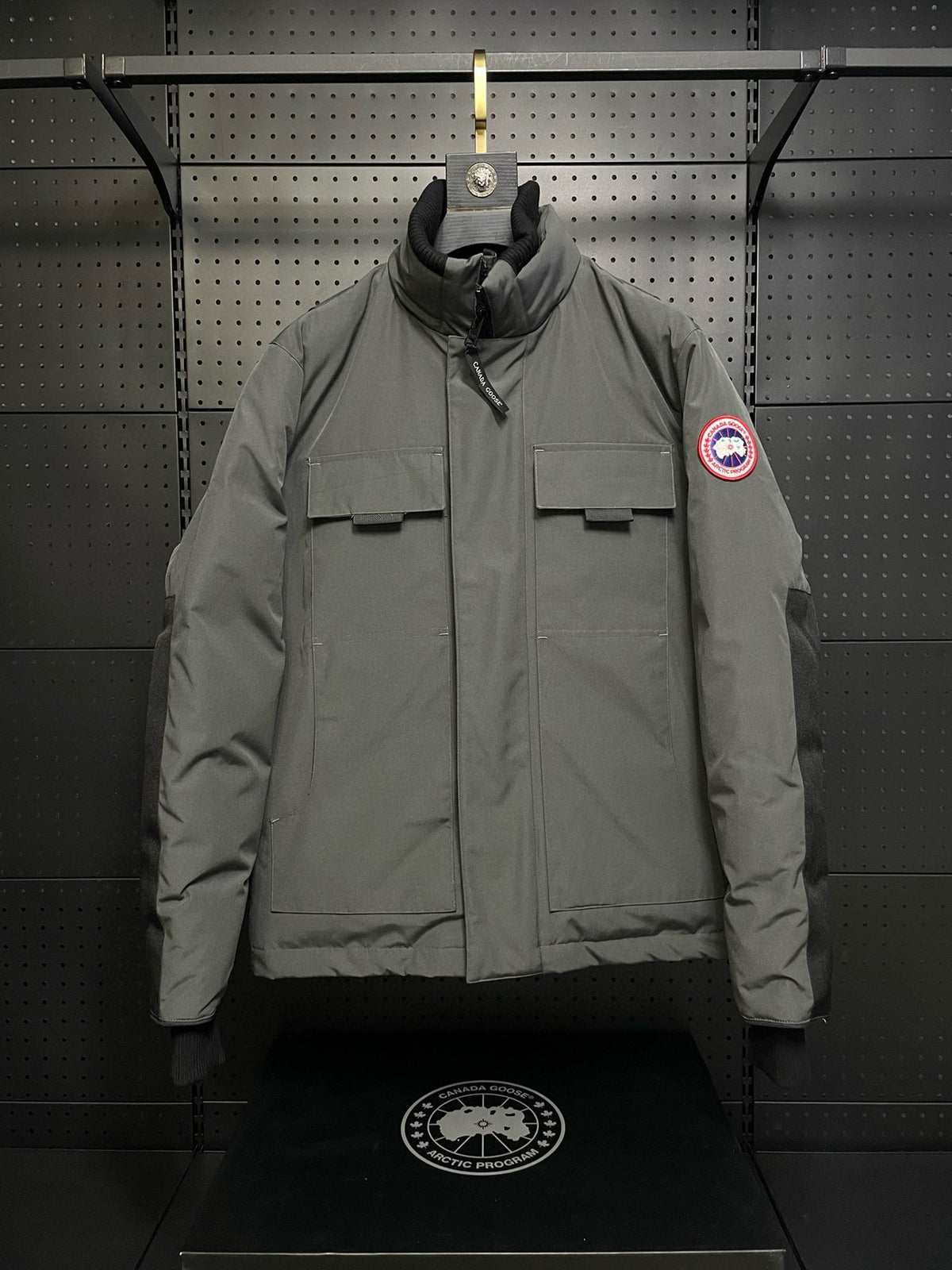 Schwarzer Nylon-Daunenparka – Herren