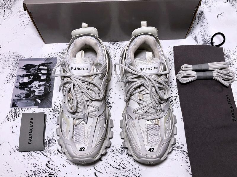 Sneaker Track aus weißem Mesh