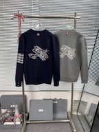 Strickjacke für Herren aus grauer Wolle mit Streifen