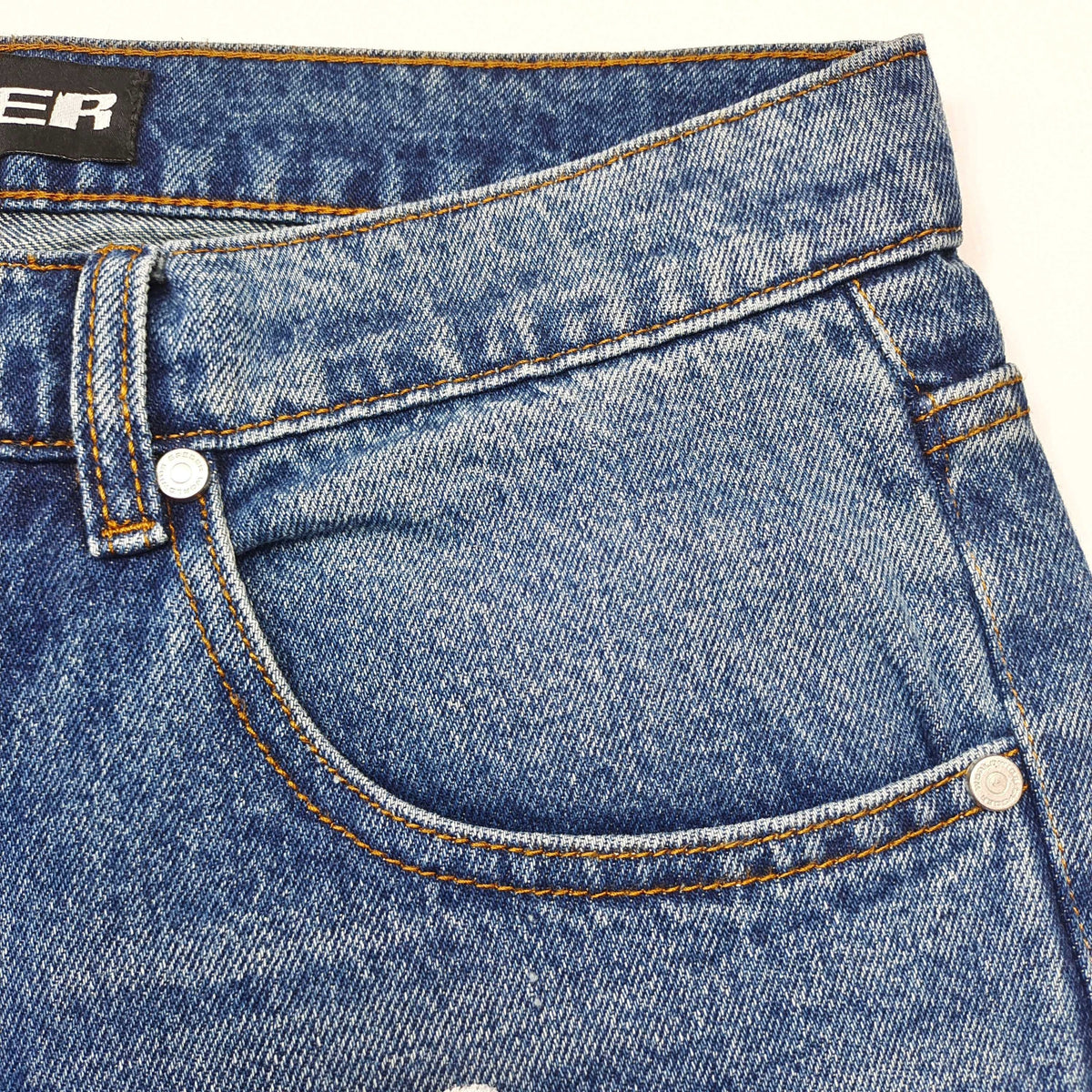 Blaue Jeans mit Stern-Applikation, gerader Schnitt - Damen