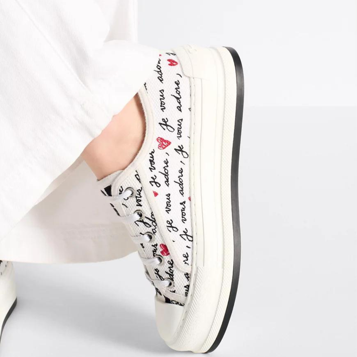 Walk'n'Platform Sneaker Adore Motif – the white embroidered cotton upper showcases the black and red Je Vous Adore (I Love – LUX VERSE Luxury Designer Fashion Outlet