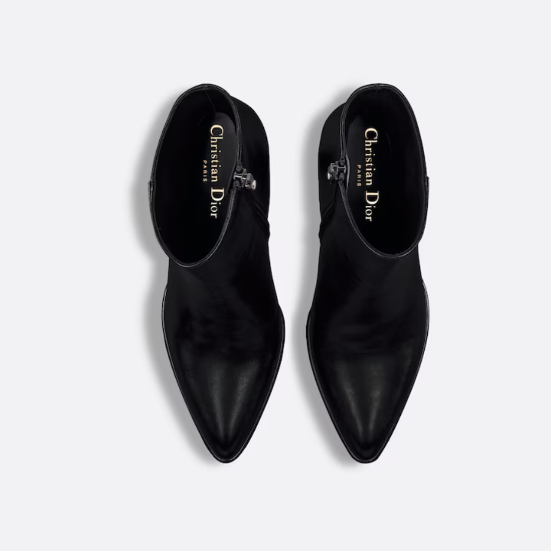 D-Fiction Heeled Ankle Boot – new for Winter 2023, the D-Fiction heeled ankle boot transcends codes of elegance – LUX VERSE Luxury Designer Fashion Outlet