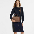 Speedy Bandoulière 25 Brown – originally created for travelers in the 1930s – the name refers to the era’s rapid – LUX VERSE Luxury Designer Fashion Outlet