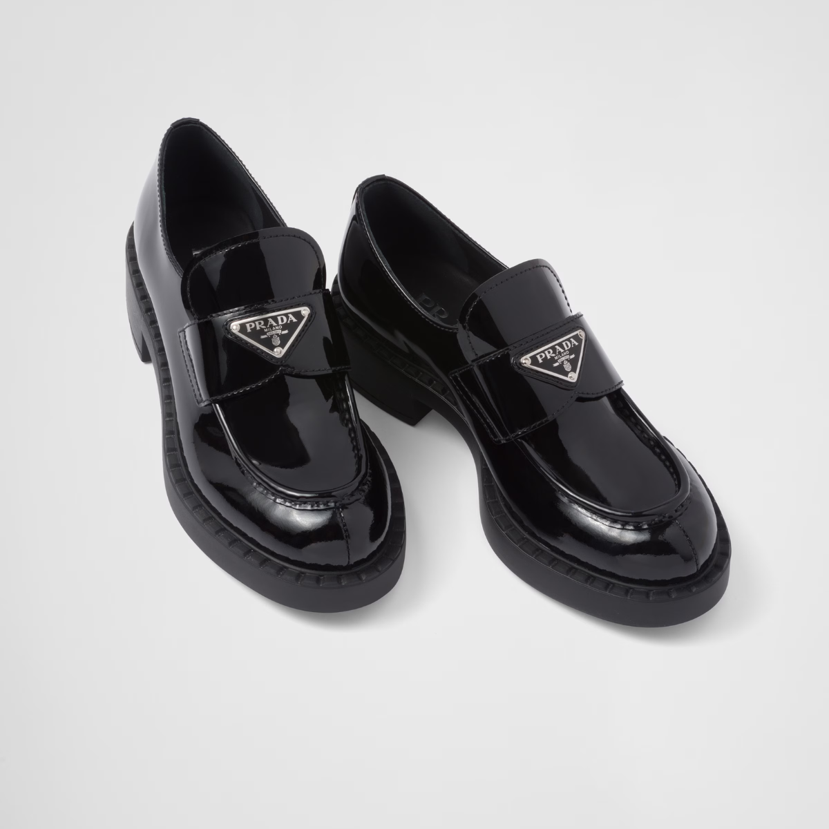 patent leather loafers – these loafers reinterprets the classic ones with a chunky design emphasized by the – LUX VERSE Luxury Designer Fashion Outlet