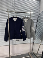 Marineblaue Strickjacke aus Wolle mit vier Streifen – Herren