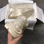 Rhyton-Sneaker aus Elfenbein