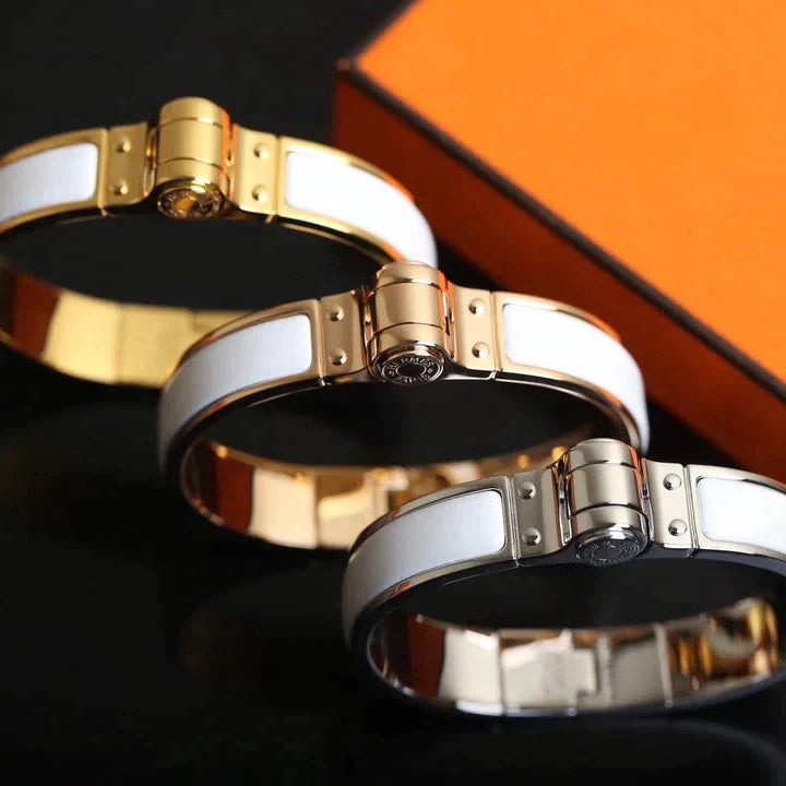 Chaines Hinged Bracelet 12mm – LUX VERSE Luxury Designer Fashion Outlet