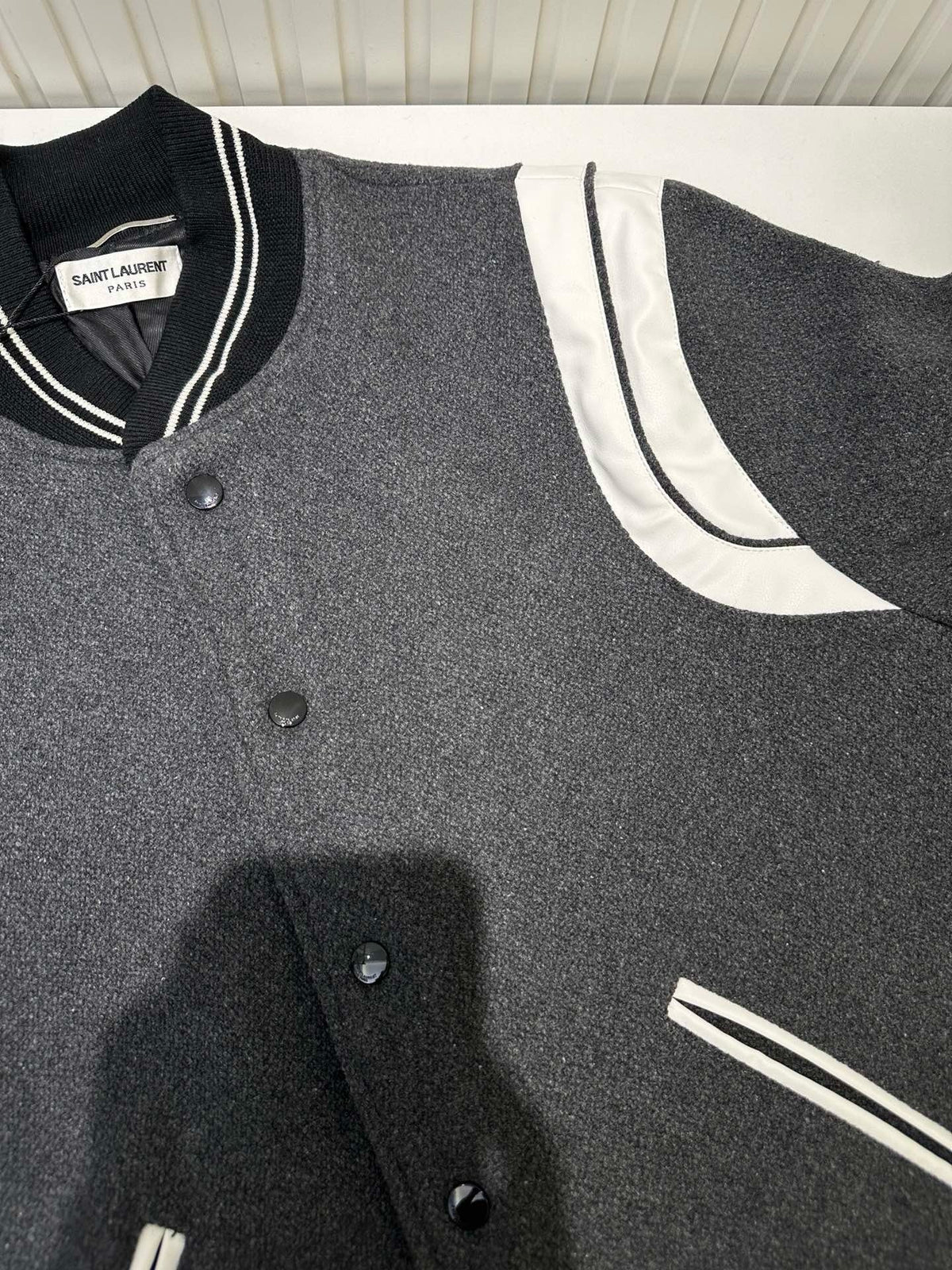 Navy Wool Striped Trim Varsity – Herren
