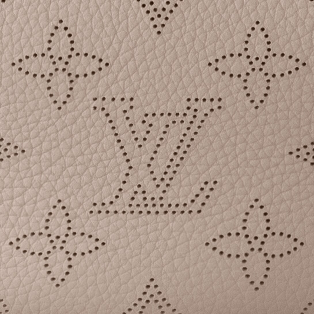 Baia PM – a new addition to the Mahina family, the Baia PM is an eye-catching half-moon bag – LUX VERSE Luxury Designer Fashion Outlet