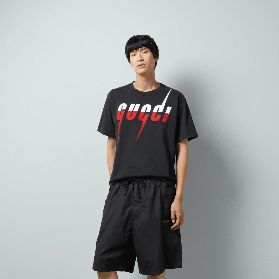 Black T-SHIRT WITH BLADE PRINT – a slightly heavier quality of cotton jersey defines the T-shirts for Spring Summer – LUX VERSE Luxury Designer Fashion Outlet