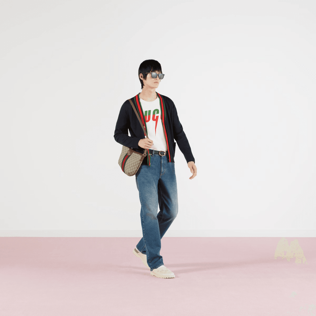 White Blade Print T-Shirt – white cotton jersey Green and red Blade print Crewneck Oversize fit 100% Cotton – LUX VERSE Luxury Designer Fashion Outlet