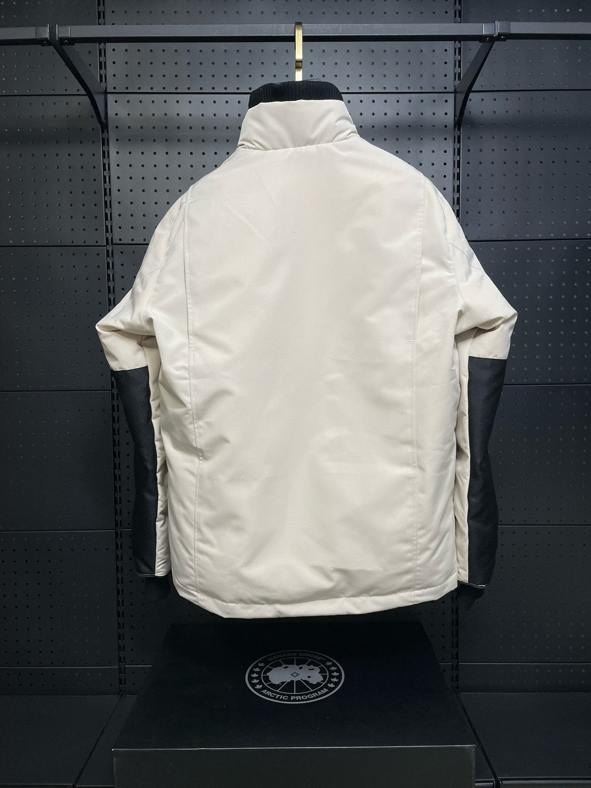 Schwarzer Nylon-Daunenparka – Herren
