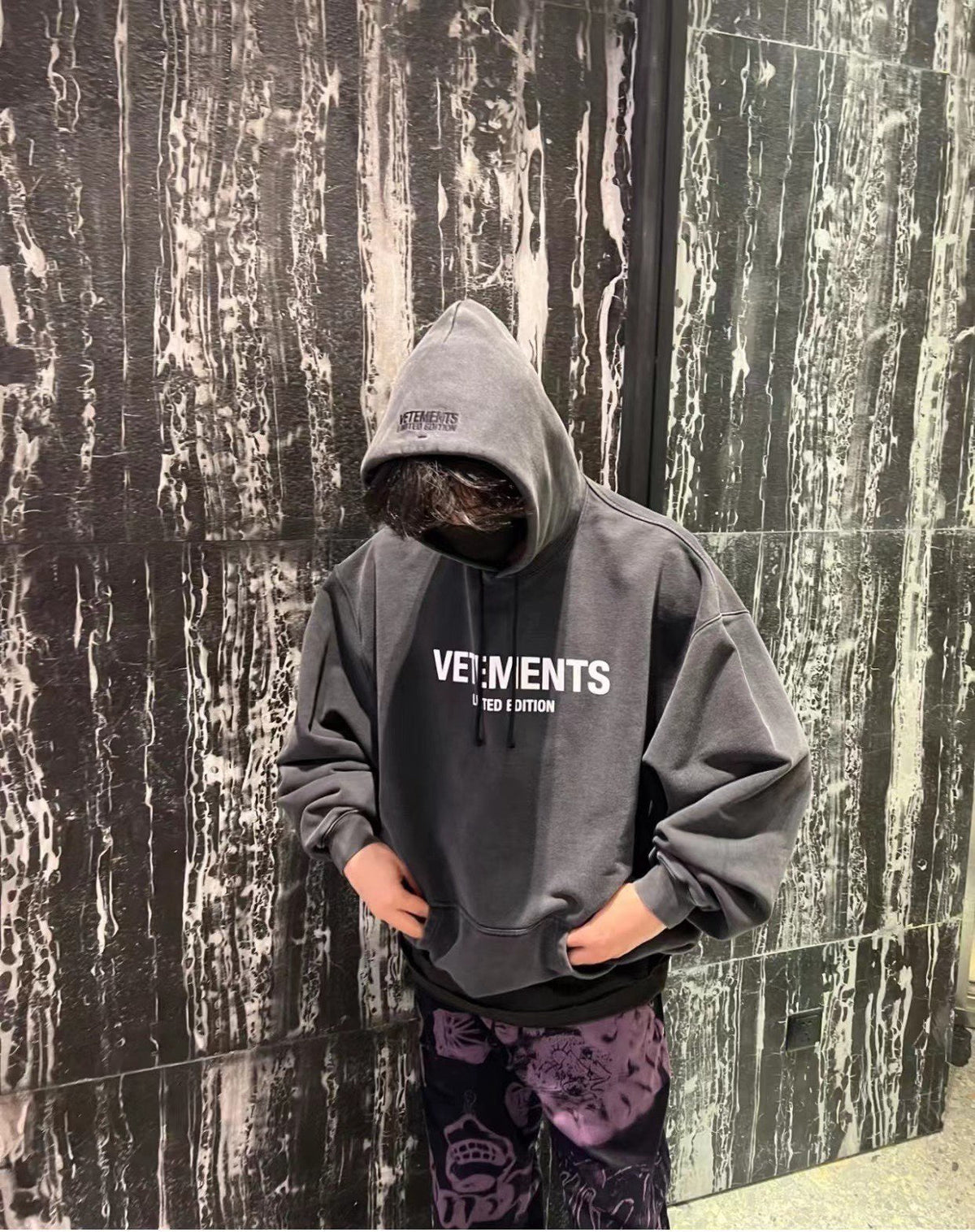 Kapuzenpullover mit Logo, limitierte Edition – Herren
