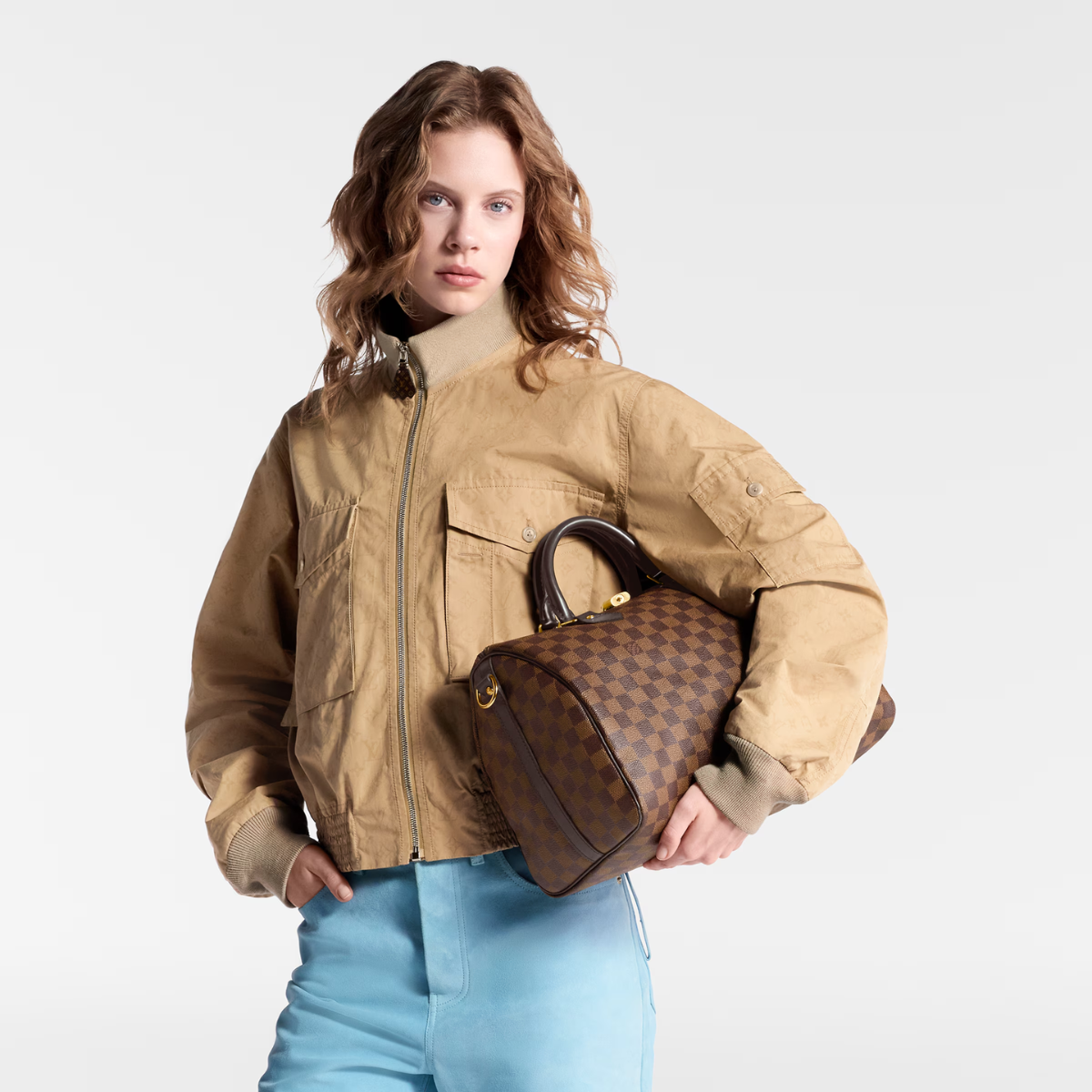 Speedy Bandoulière 35 – originally created for travelers in the 1930s – the name refers to the era’s rapid – LUX VERSE Luxury Designer Fashion Outlet