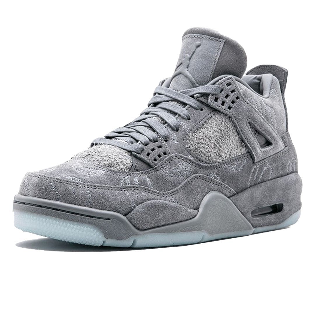 Kaws – world-renowned artist KAWS joins forces with an icon of an entirely different world, – LUX VERSE Luxury Designer Fashion Outlet
